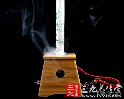 用艾条熏灸